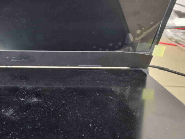 uszkodzenia mechaniczne laptopa